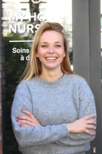 Zoé infirmiere a domicile a uclle, woluwe et tout bruxelles